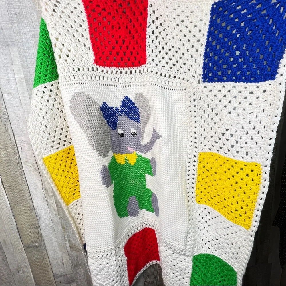 Vintage Elephant Crochet Blanket Color Blocks Red Yellow Gray Green Blue & White